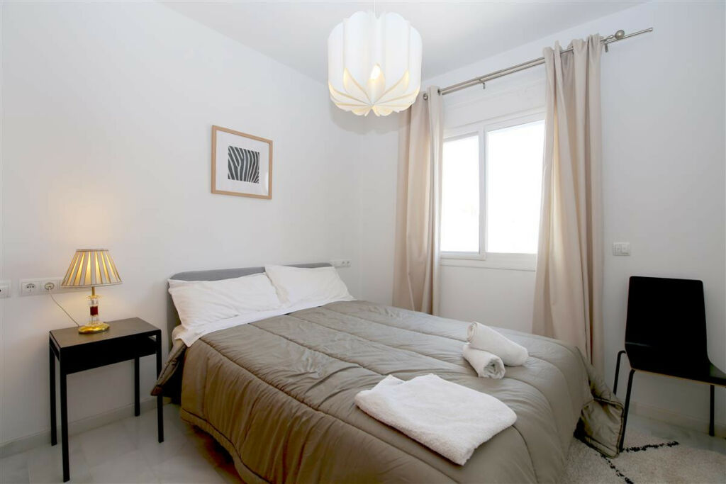 Semi-Detached House Estepona Málaga - image 12