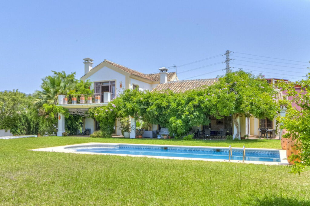 Detached Villa El Rosario Málaga - image 12