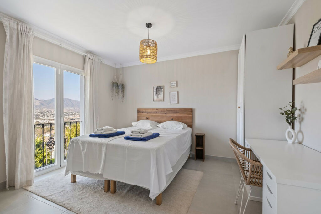 Detached Villa Cerros del Aguila Málaga - image 12