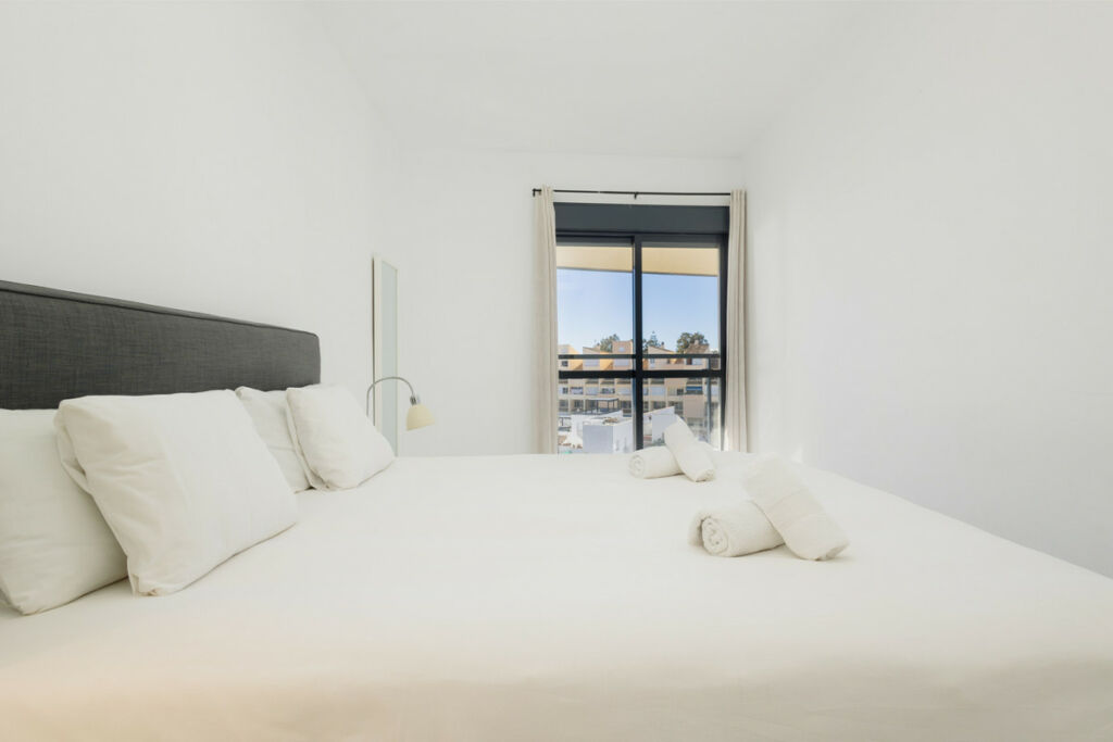Middle Floor Apartment Estepona Málaga - image 12