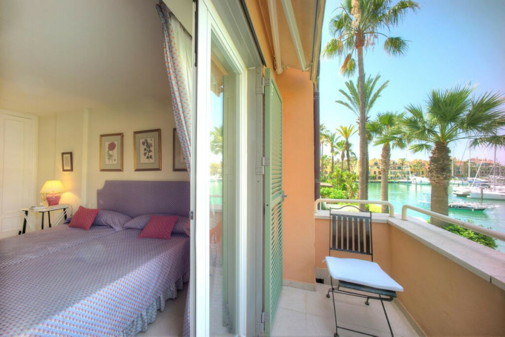 Middle Floor Apartment Sotogrande Marina Cádiz - image 12