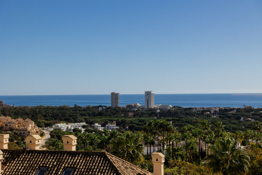 Middle Floor Apartment Elviria Málaga - image 12