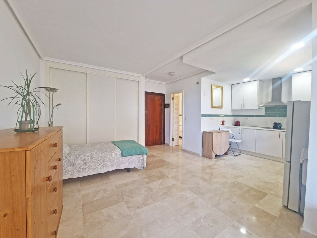 Middle Floor Studio Riviera del Sol Málaga - image 15