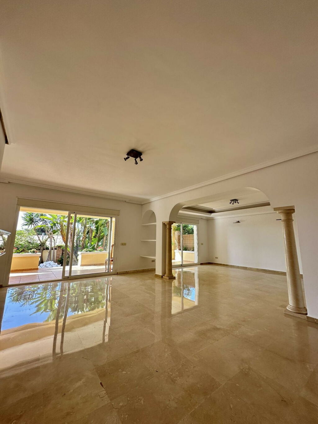 Detached Villa Elviria Málaga - image 12