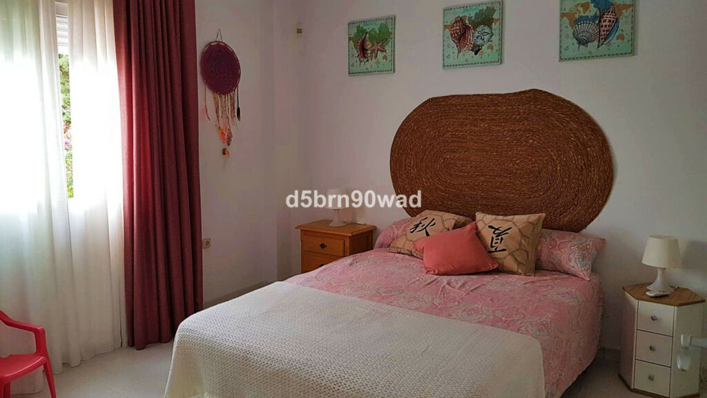 Detached Villa Marbella Málaga - image 12
