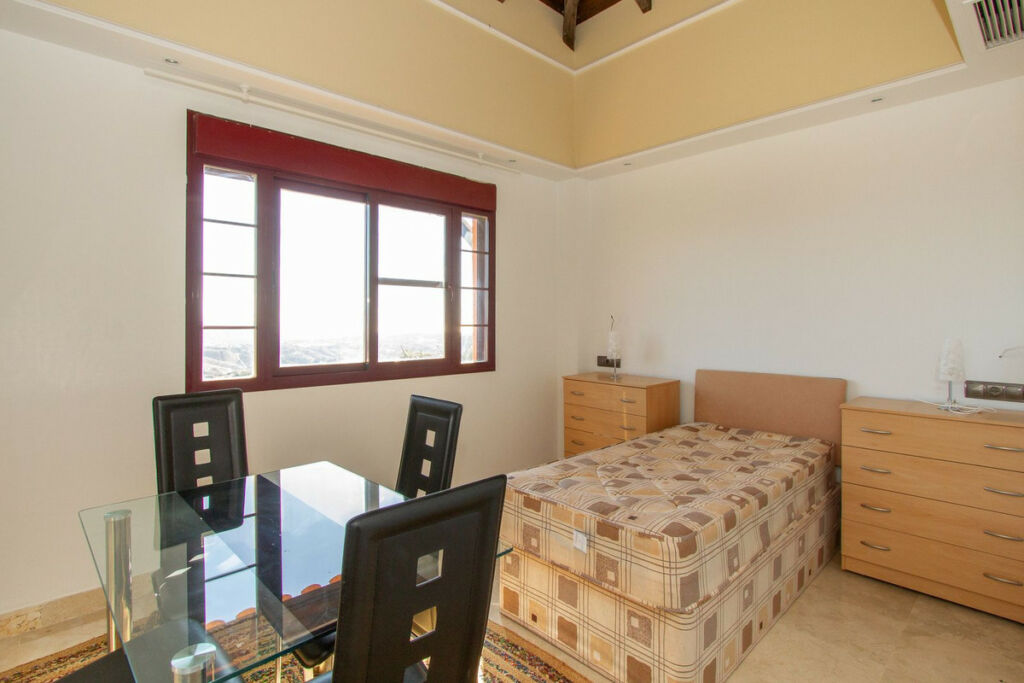 Penthouse La Mairena Málaga - image 12
