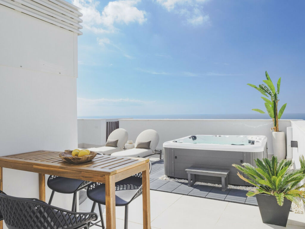 Penthouse Duplex Higueron Málaga - image 12