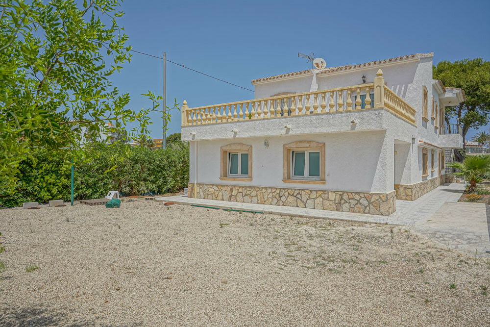 Detached Villa Javea Alicante - image 12
