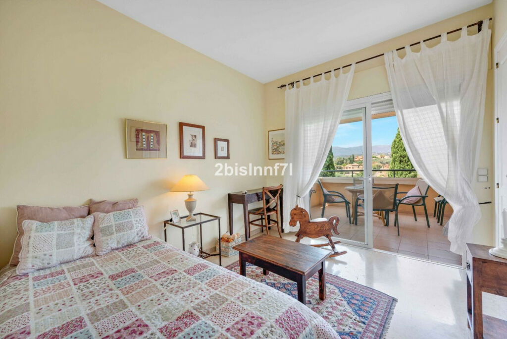 Middle Floor Apartment Elviria Málaga - image 12