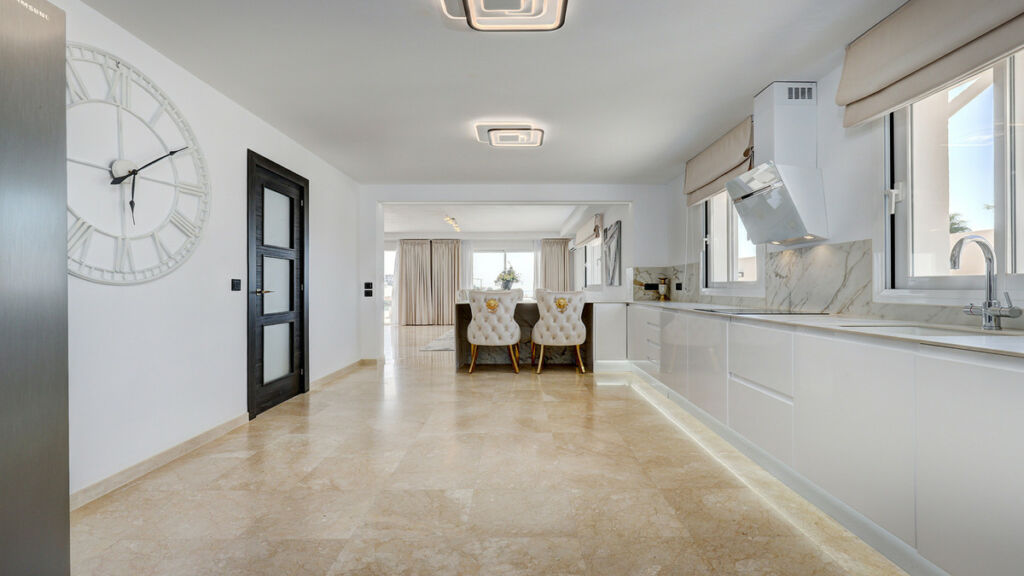 Detached Villa Casares Málaga - image 12