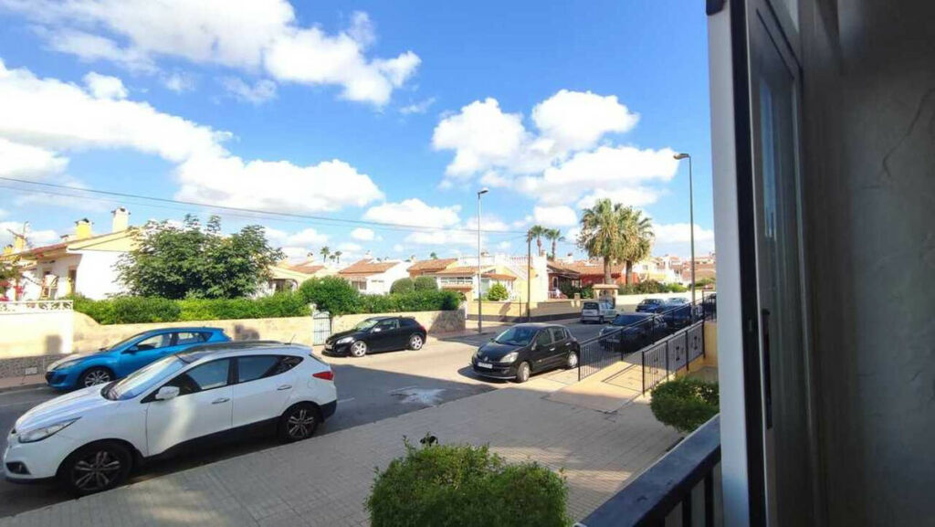 Ground Floor Apartment Playa Flamenca Alicante - image 12