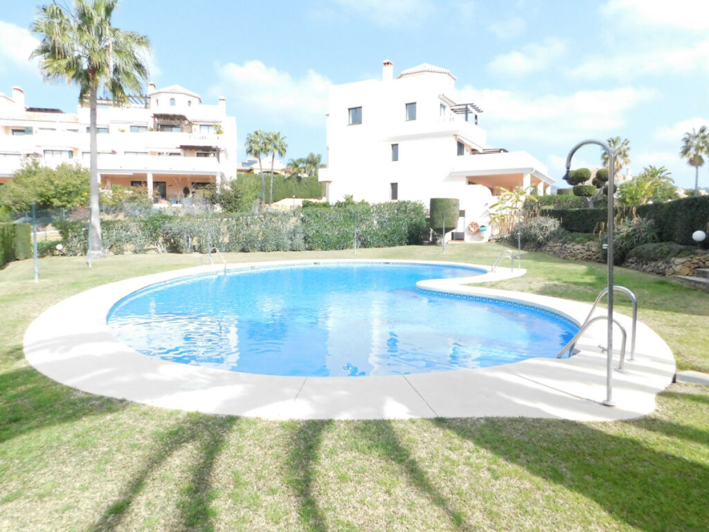 Ground Floor Apartment Elviria Málaga - image 12