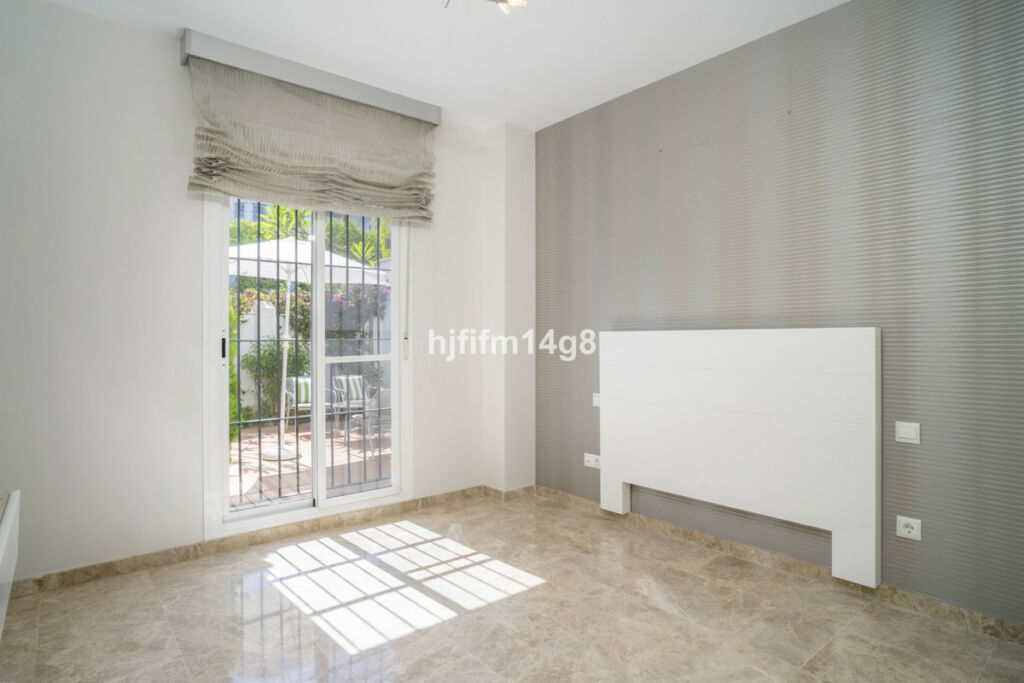 Ground Floor Apartment Nueva Andalucía Málaga - image 12