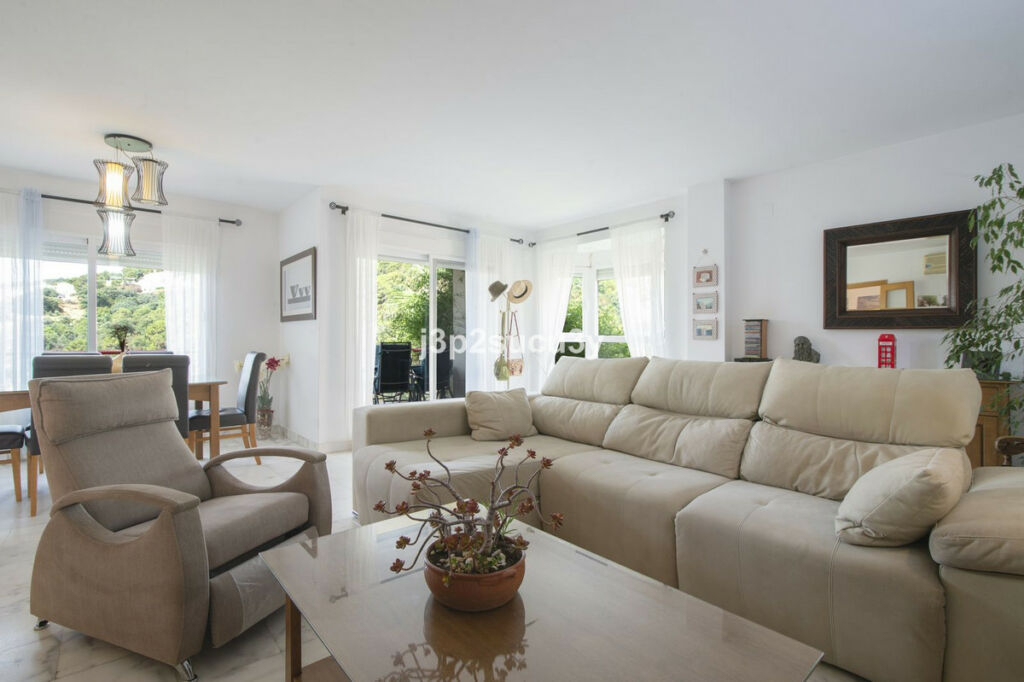 Semi-Detached House Estepona Málaga - image 12
