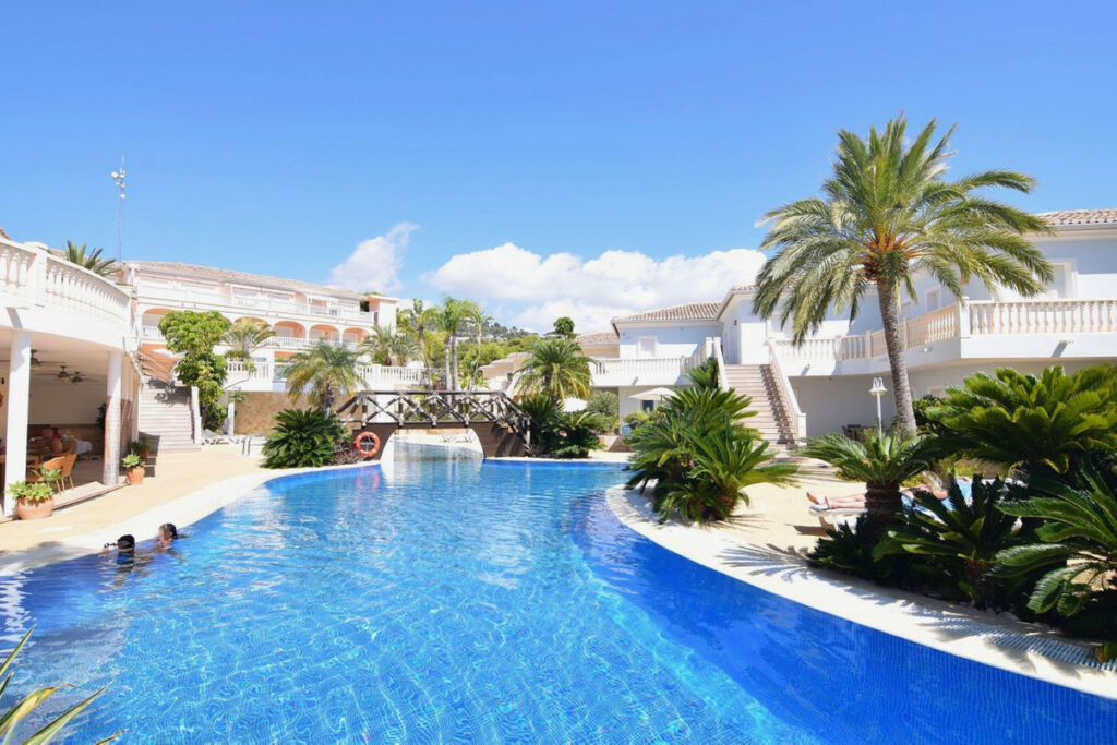Ground Floor Apartment La Fustera Alicante - image 12