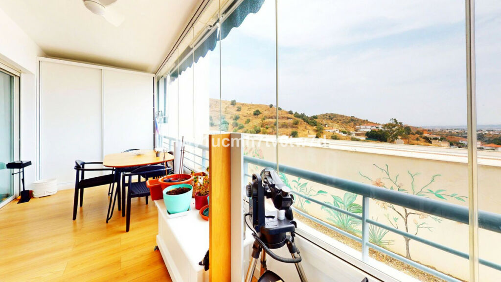 Middle Floor Apartment Puerto de la Torre Málaga - image 12