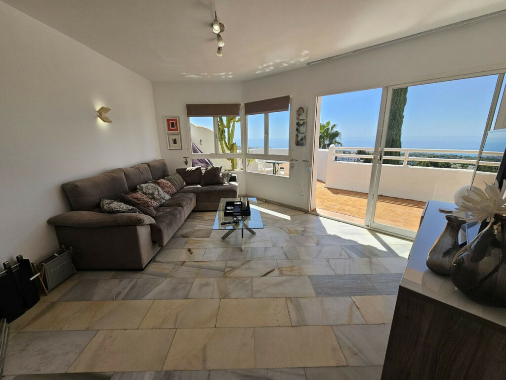Penthouse Calahonda Málaga - image 12