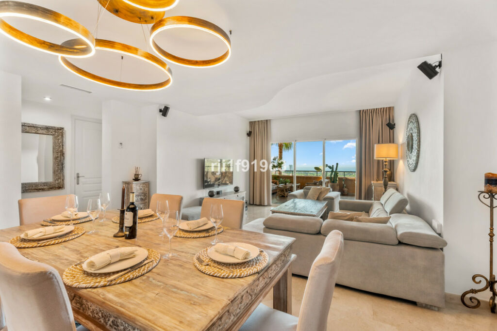Middle Floor Apartment Elviria Málaga - image 12