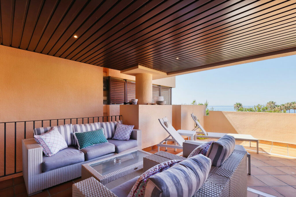 Middle Floor Apartment Estepona Málaga - image 12