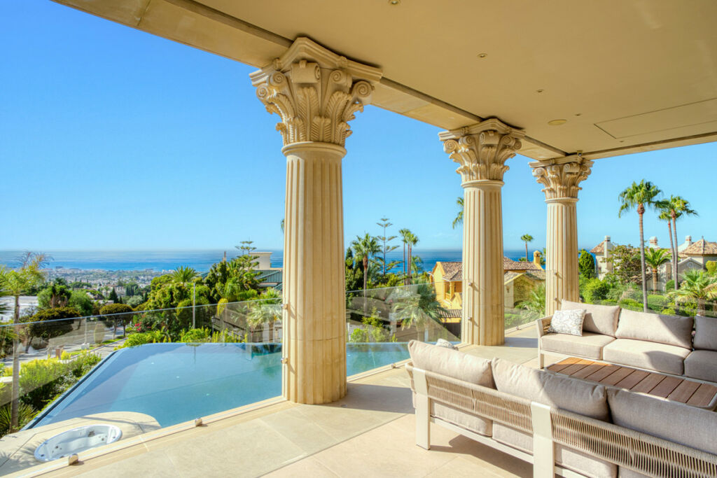 Detached Villa Sierra Blanca Málaga - image 14