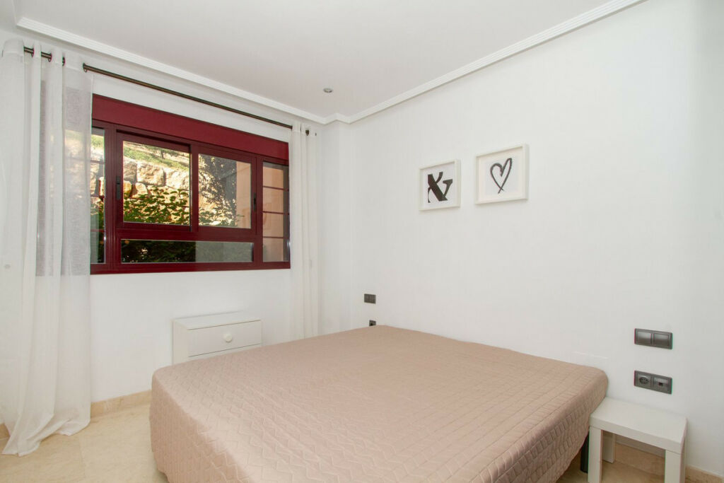 Ground Floor Apartment La Mairena Málaga - image 12