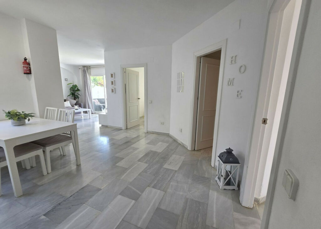 Ground Floor Apartment Calahonda Málaga - image 12