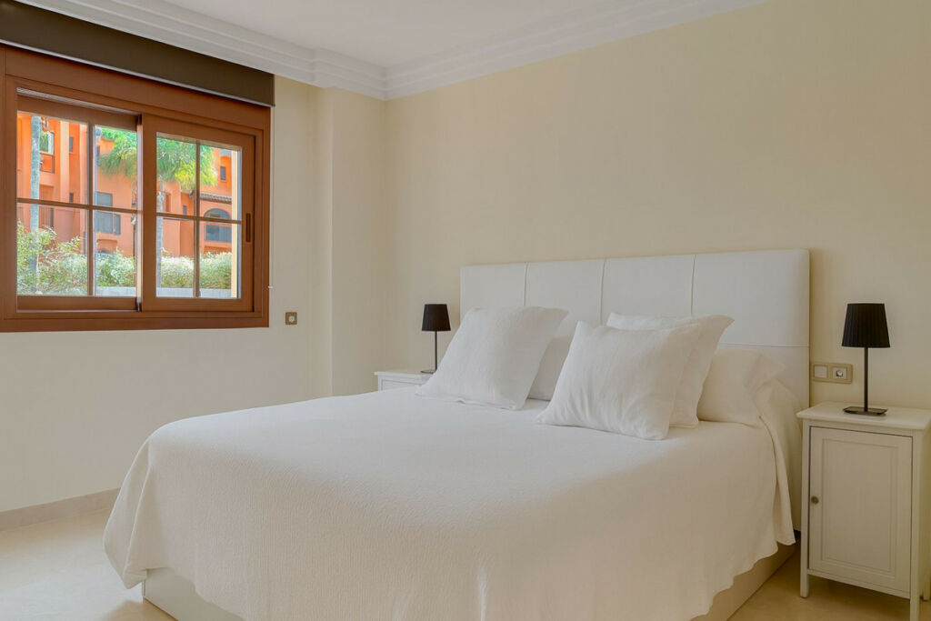 Middle Floor Apartment Benahavís Málaga - image 13