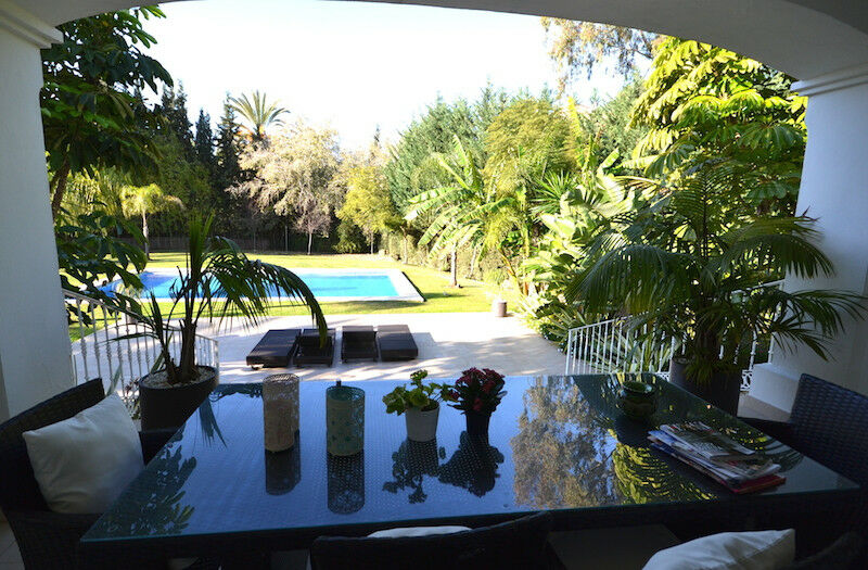 Detached Villa Nueva Andalucía Málaga - image 12