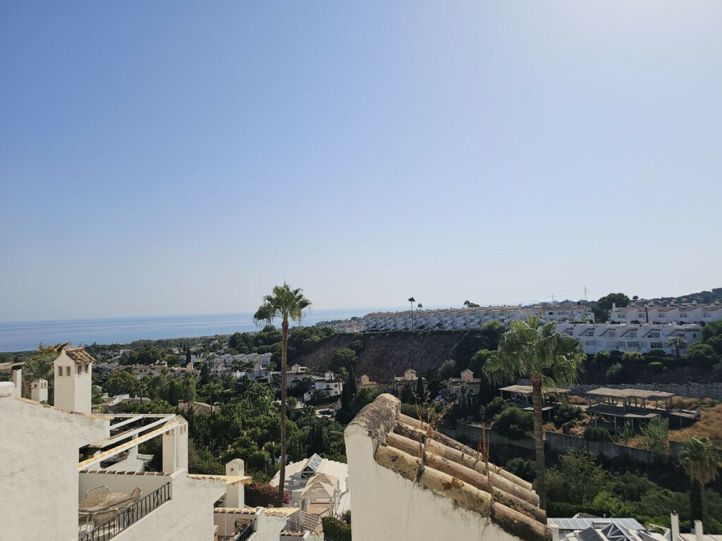 Middle Floor Apartment Calahonda Málaga - image 30