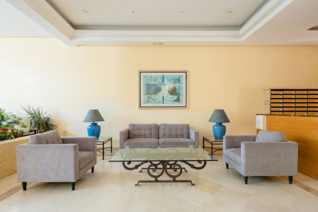 Middle Floor Apartment Puerto Banús Málaga - image 12