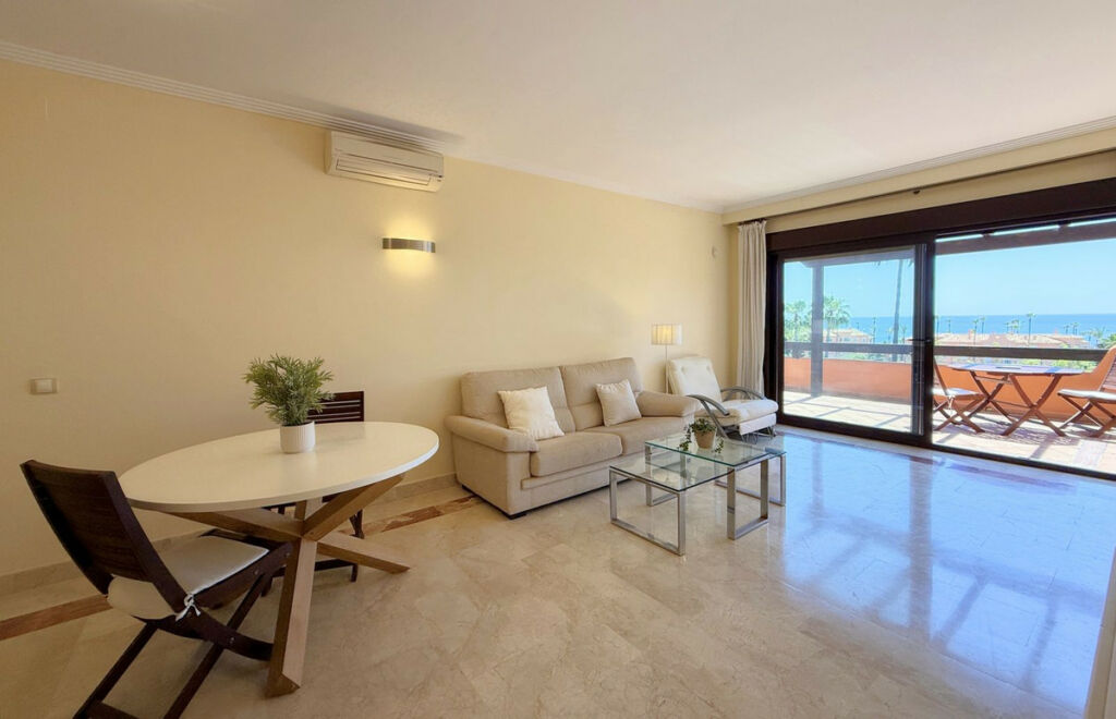 Middle Floor Apartment Estepona Málaga - image 12