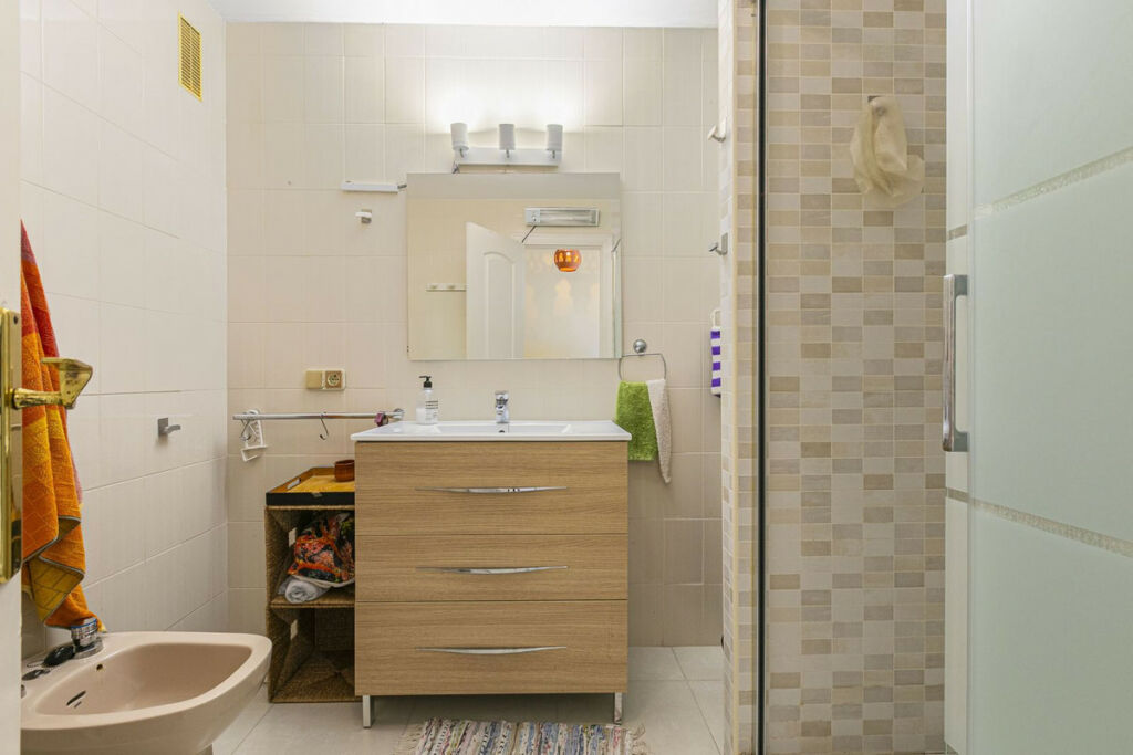 Middle Floor Apartment Fuengirola Málaga - image 12