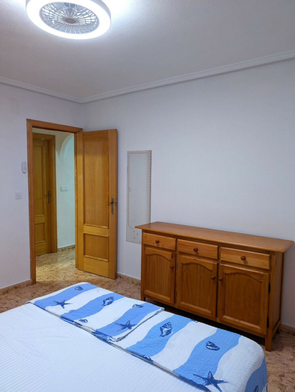 Middle Floor Apartment Torrevieja Alicante - image 12