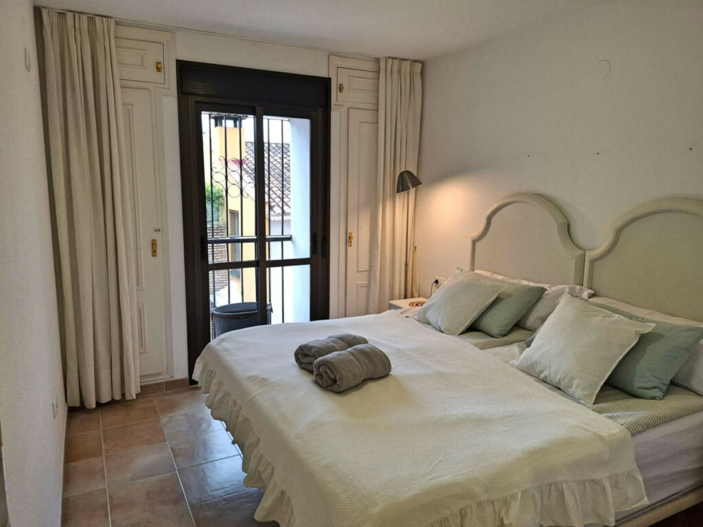 Middle Floor Apartment Fuengirola Málaga - image 13