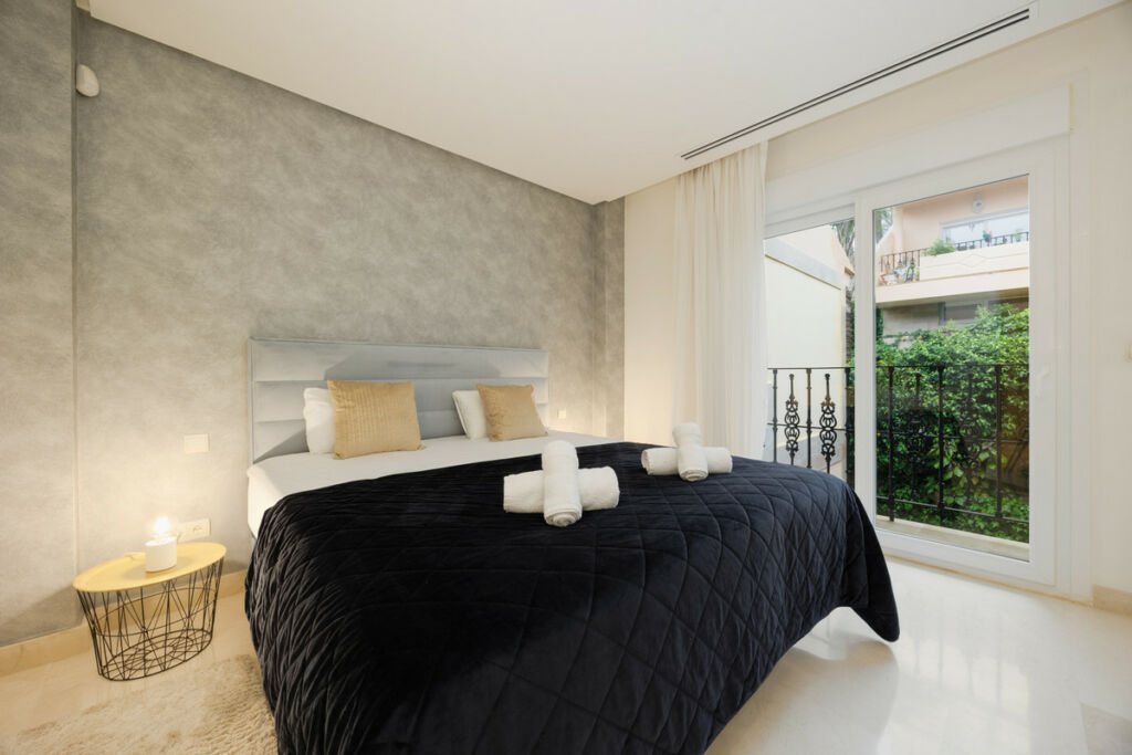 Penthouse Duplex Nueva Andalucía Málaga - image 12