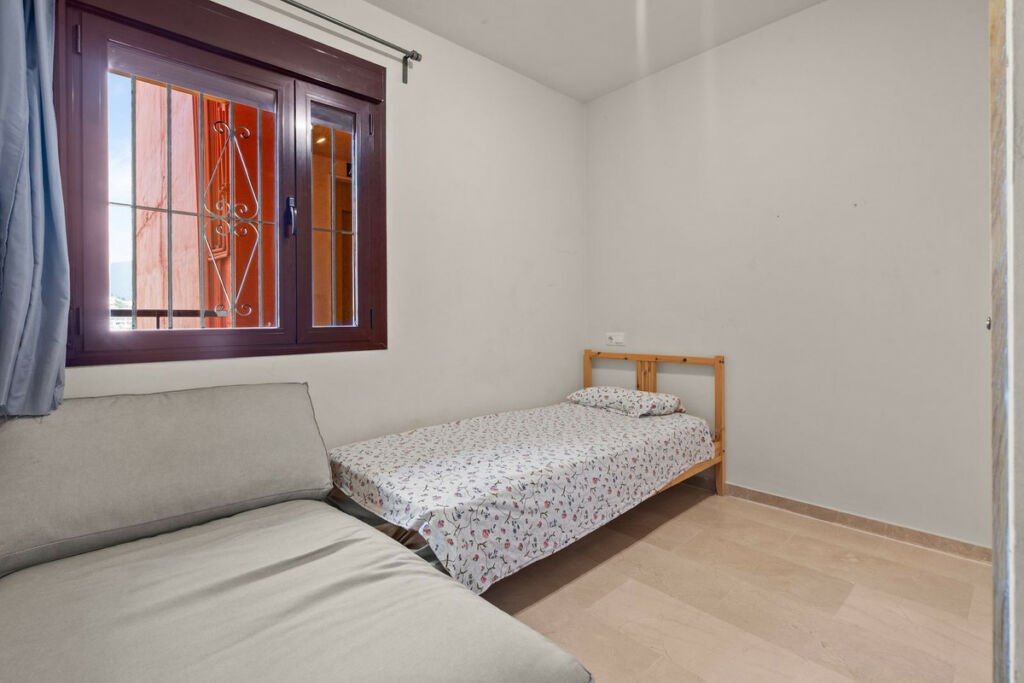 Top Floor Apartment Estepona Málaga - image 12