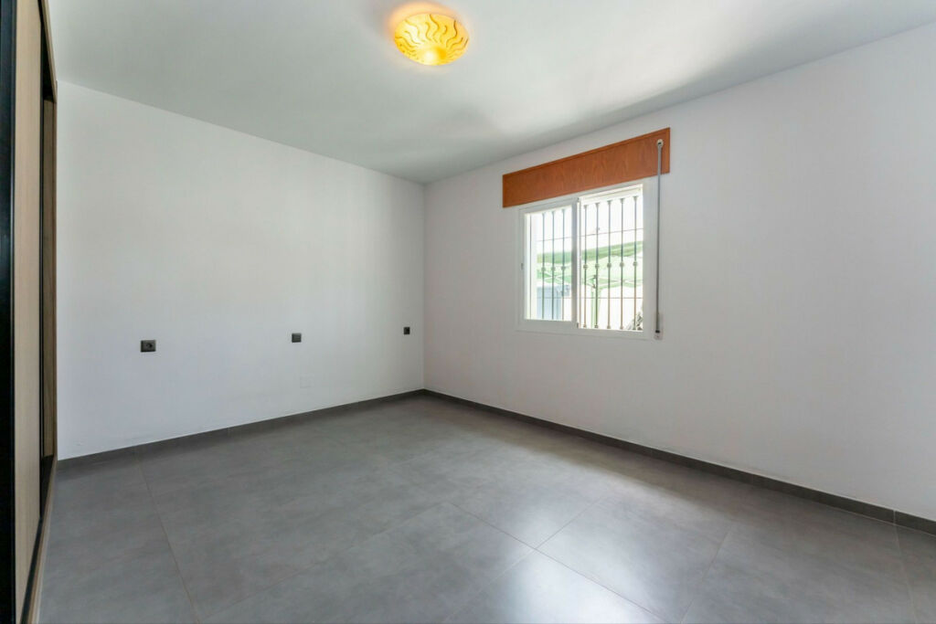 Detached Villa Coín Málaga - image 12