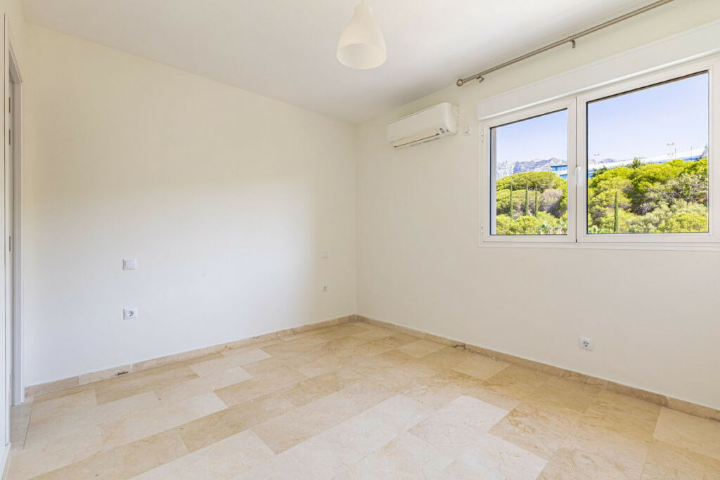 Top Floor Apartment Marbella Málaga - image 11