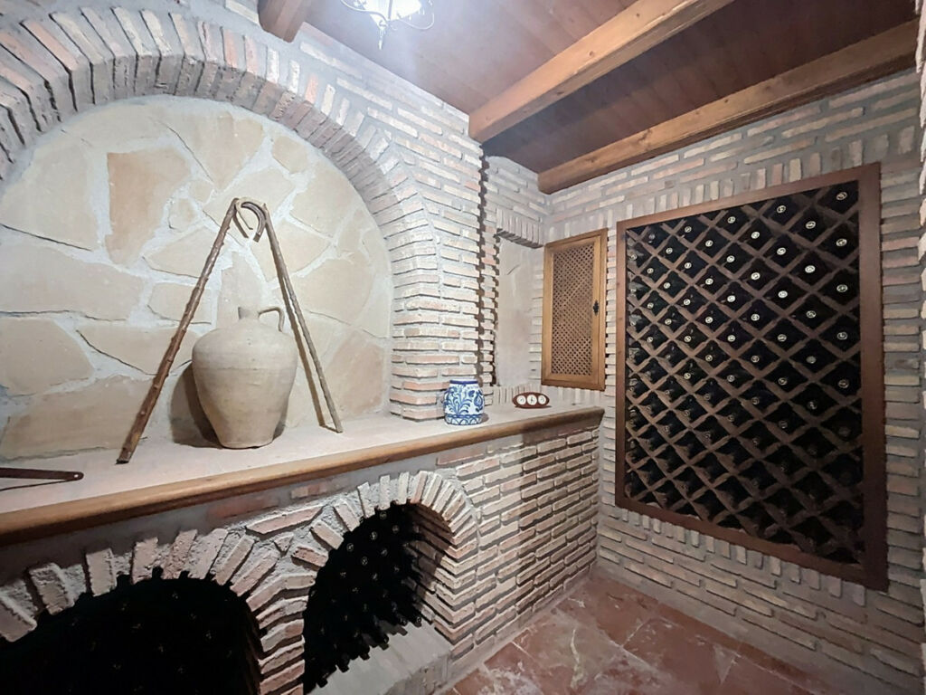 Detached Villa La Viñuela Málaga - image 12