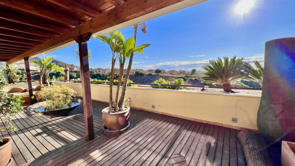 Penthouse Duplex Sierra Blanca Málaga - image 12