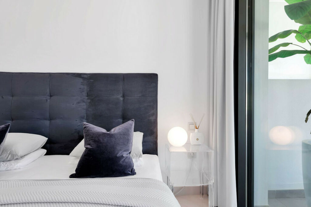 Middle Floor Apartment Estepona Málaga - image 12