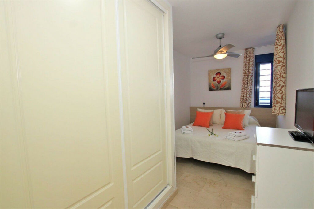 Middle Floor Apartment Torrequebrada Málaga - image 12