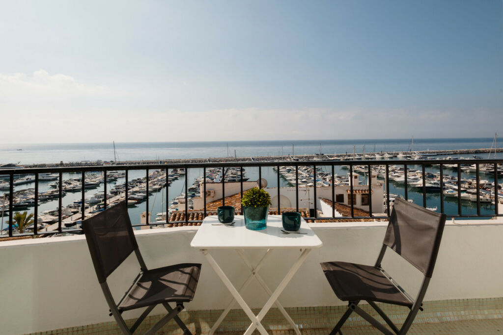 Middle Floor Apartment Puerto Banús Málaga - image 12