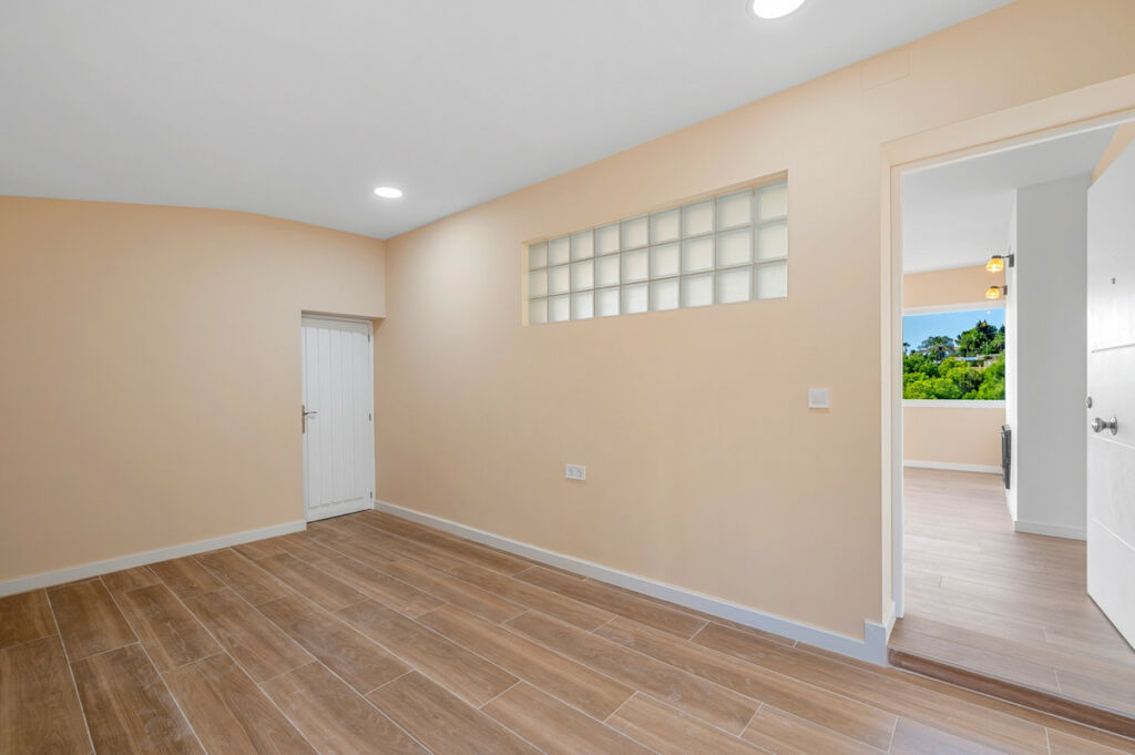 Detached Villa La Nucia Alicante - image 12