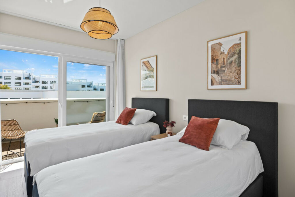 Middle Floor Apartment Estepona Málaga - image 12