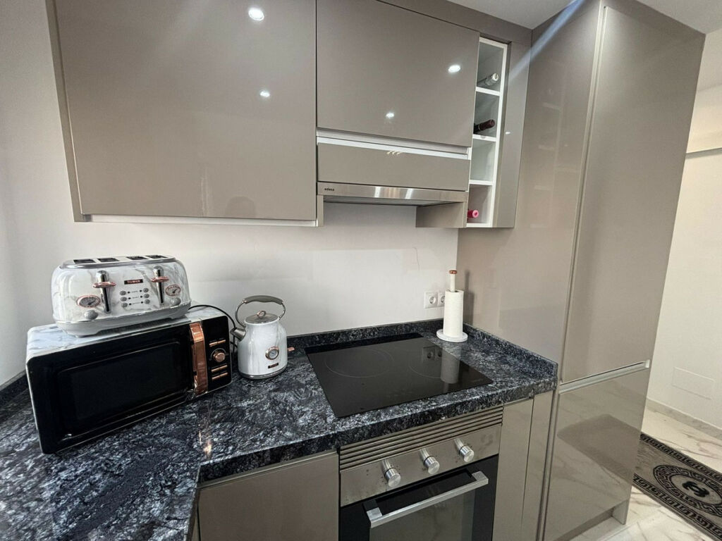 Middle Floor Apartment San Luis de Sabinillas Málaga - image 12