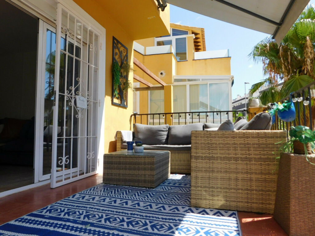 Detached Villa Villamartin Alicante - image 12