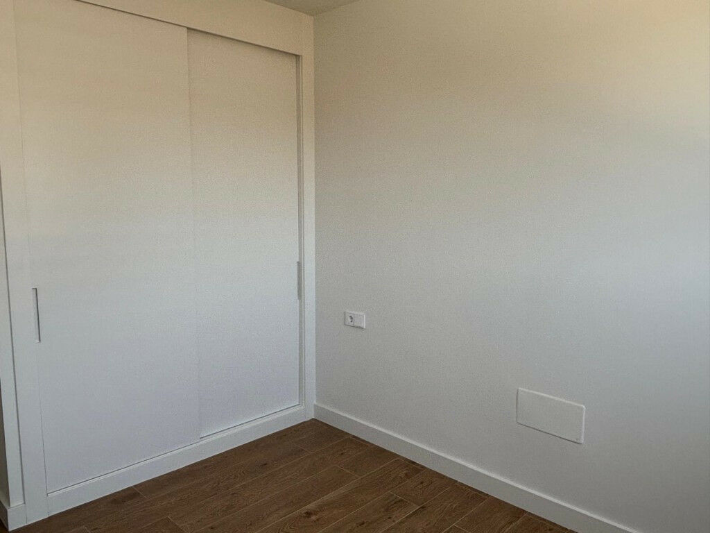 Middle Floor Apartment Fuengirola Málaga - image 12