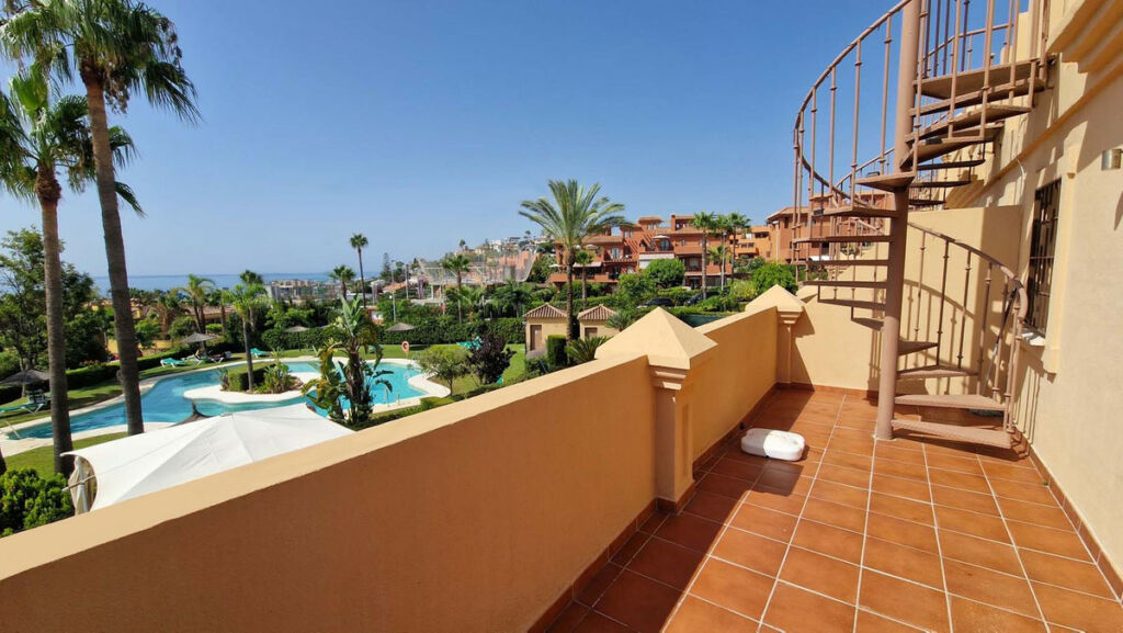 Semi-Detached House Estepona Málaga - image 12