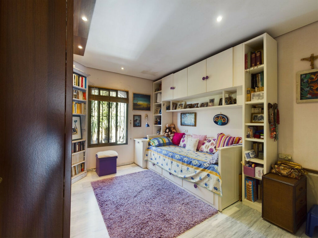 Middle Floor Apartment Elviria Málaga - image 12